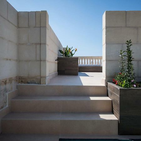 Julesy'S Bnb Cospicua Екстериор снимка