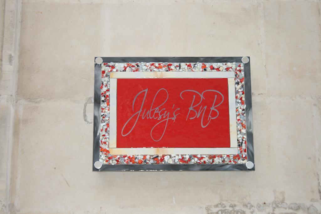 Julesy'S Bnb Cospicua Стая снимка