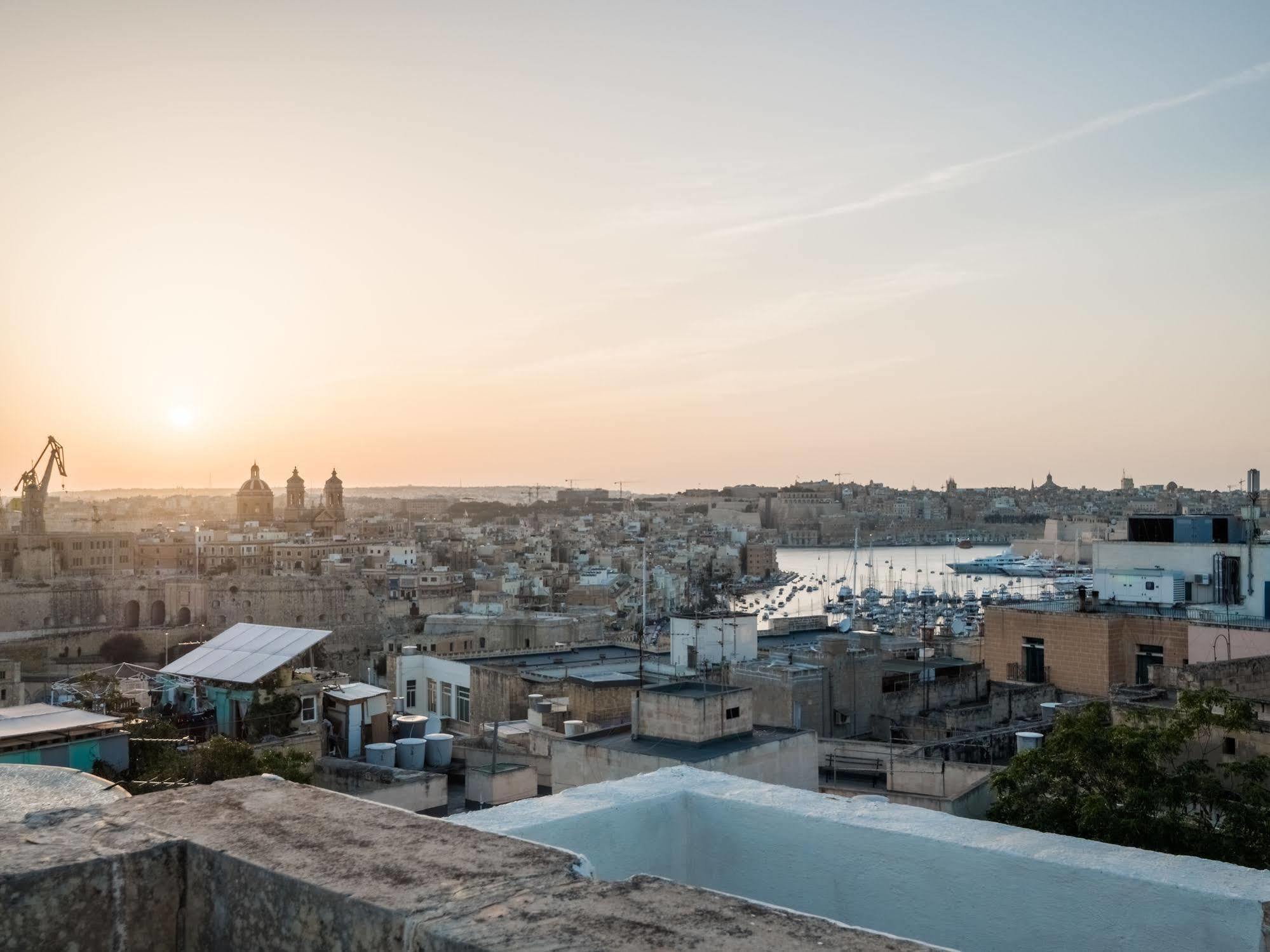 Julesy'S Bnb Cospicua Екстериор снимка