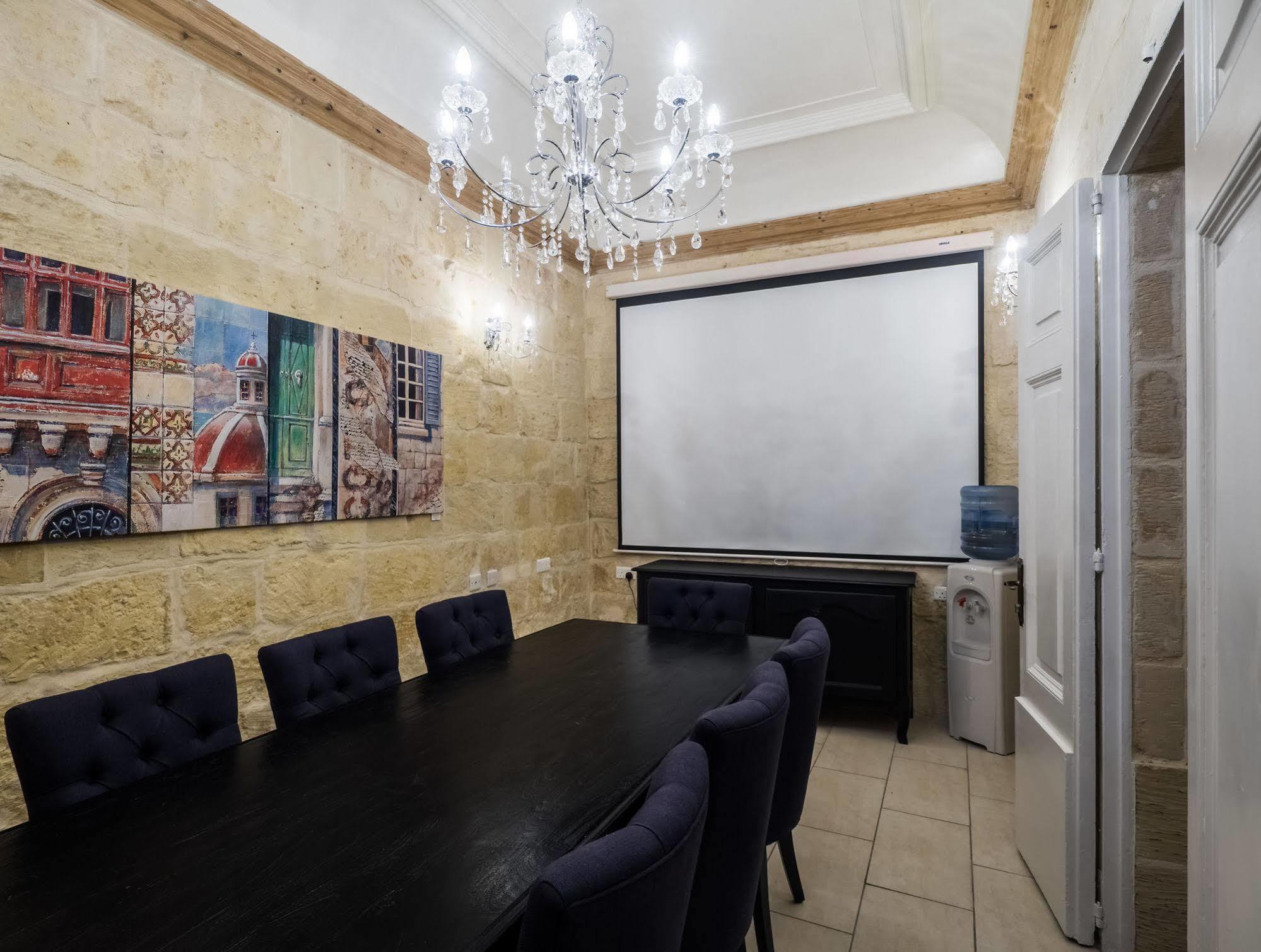 Julesy'S Bnb Cospicua Екстериор снимка